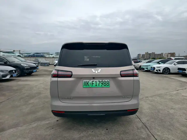 Wuling Starlight 730 — Фото автомобиля 6