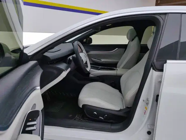 Changan Qiyuan A07 — Фото автомобиля 9