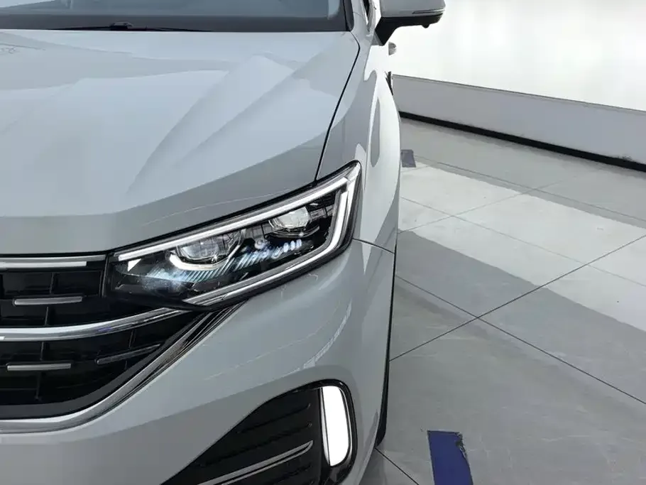 Volkswagen Tayron GTE Plug-in Hybrid 2023 280TSI Luxury Plus Advanced Edition — Фото автомобиля 5