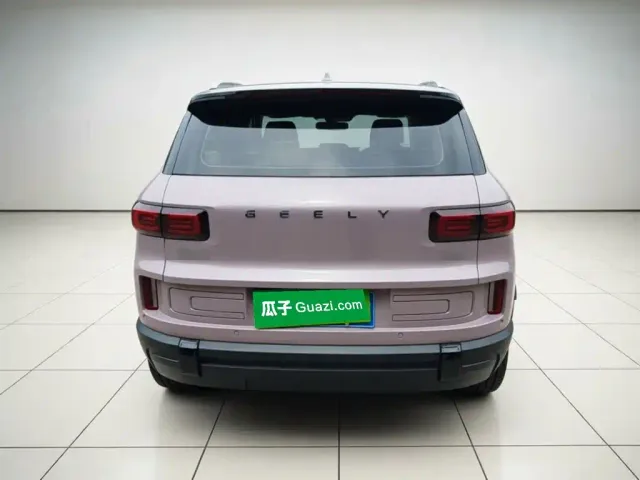 Geely ICON — Фото автомобиля 5