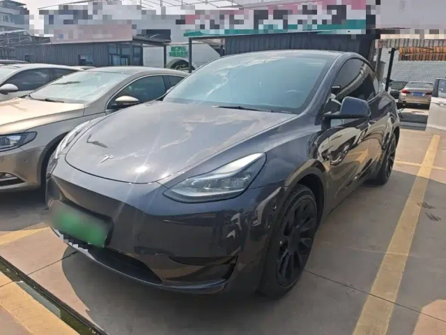 Фотография автомобиля — Tesla Model Y