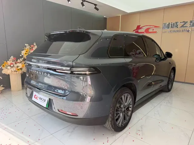 Leapmotor C10 — Фото автомобиля 11