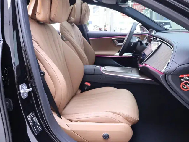Mercedes-Benz E-Class — Фото автомобиля 21