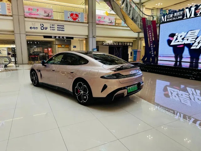 Xiaomi SU7 — Фото автомобиля 5