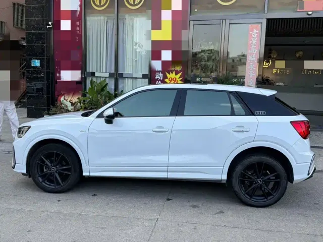 Audi Q2L — Фото автомобиля 4
