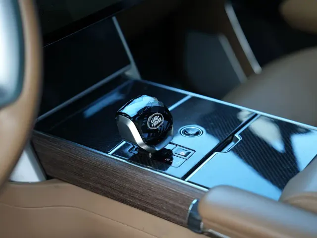 Land Rover Range Rover — Фото автомобиля 12