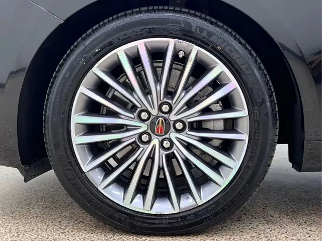 Hongqi H9 — Фото автомобиля 24