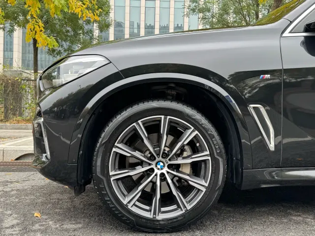 BMW X5 — Фото автомобиля 6