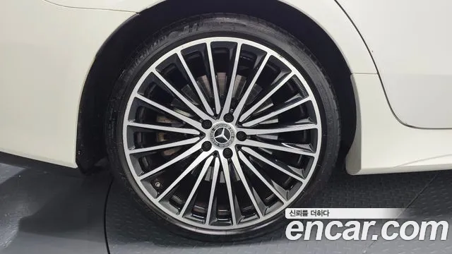 Mercedes-Benz CLS-Class — Фото автомобиля 18