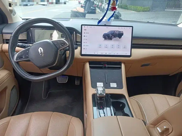 Aito M7 — Фото автомобиля 10