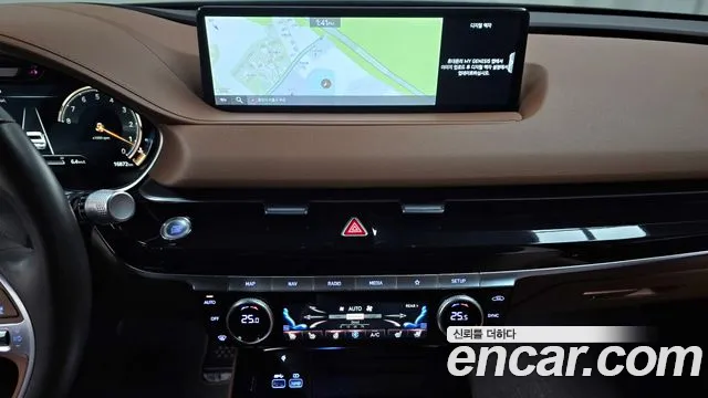 Genesis G80 Бензин 2.5 турбо AWD — Фото автомобиля 14