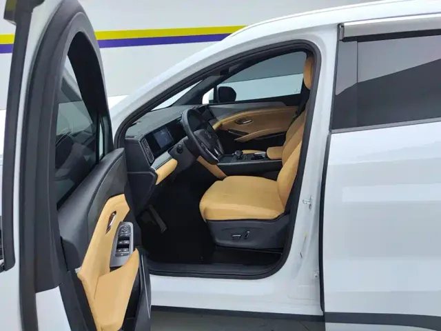 BYD Song L DM-i — Фото автомобиля 9