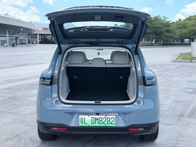 Leapmotor B10 — Фото автомобиля 10