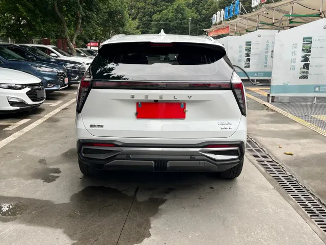 Geely Boyue L — Фото автомобиля 5
