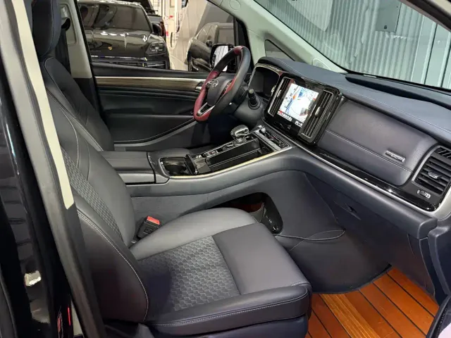 GAC Trumpchi M8 — Фото автомобиля 18