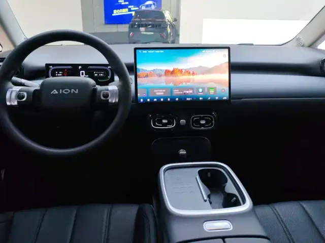GAC Aion UT — Фото автомобиля 12