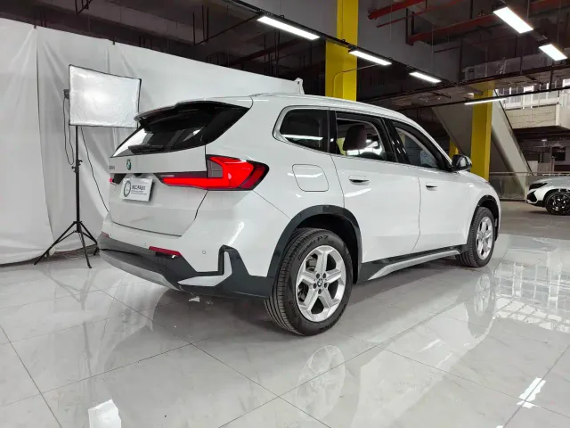 BMW X1 — Фото автомобиля 6