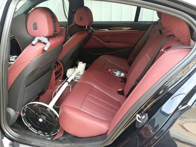BMW 5 Series — Фото автомобиля 11