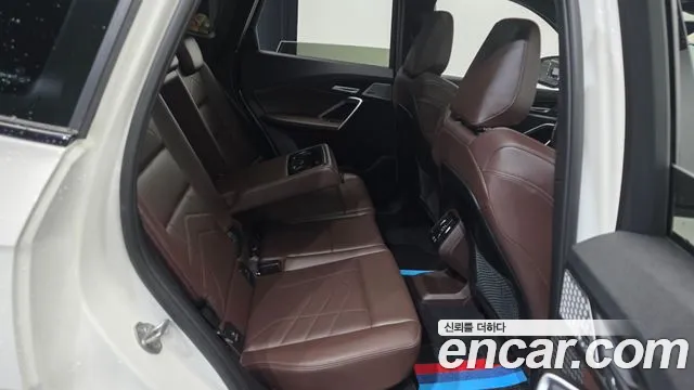 BMW X1 U11 — Фото автомобиля 11