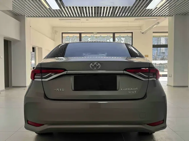 Toyota Corolla — Фото автомобиля 5
