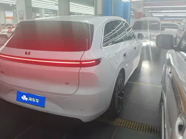 Li Auto L6 — Фото автомобиля 3