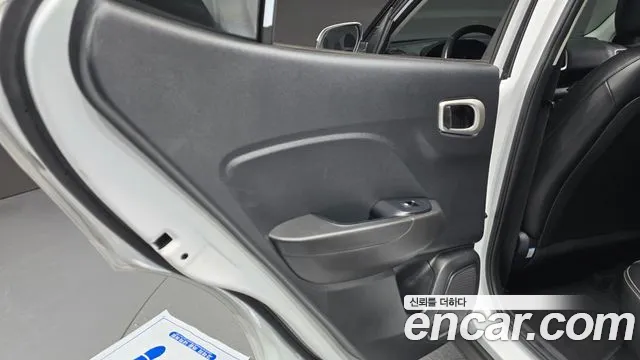 Hyundai Venue — Фото автомобиля 14