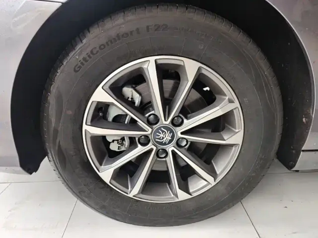 BYD Qin PLUS — Фото автомобиля 22