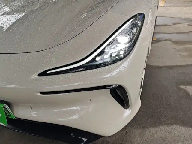 IM Motors LS6 — Фото автомобиля 23