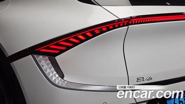 Kia EV6 — Фото автомобиля 23