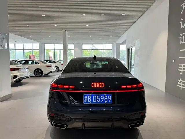 Audi A6L — Фото автомобиля 3