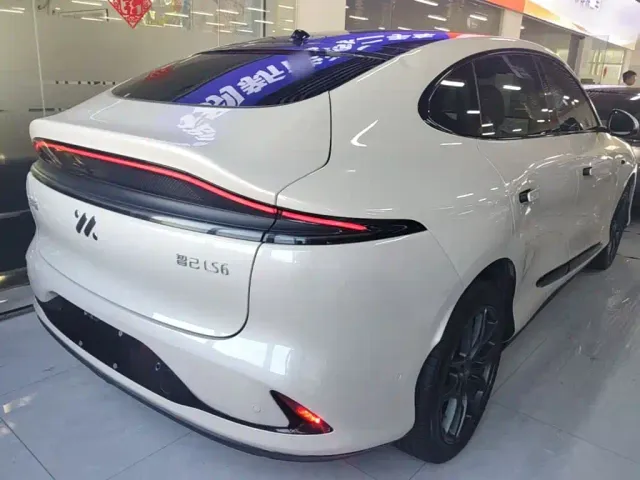 IM Motors LS6 — Фото автомобиля 4