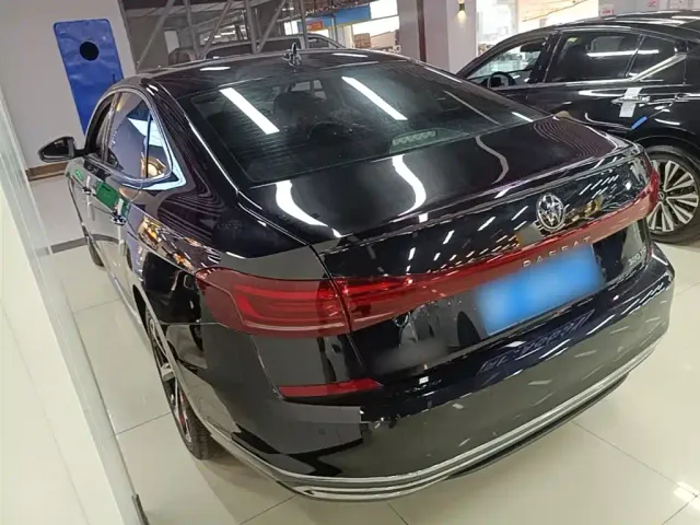 Volkswagen Passat — Фото автомобиля 4