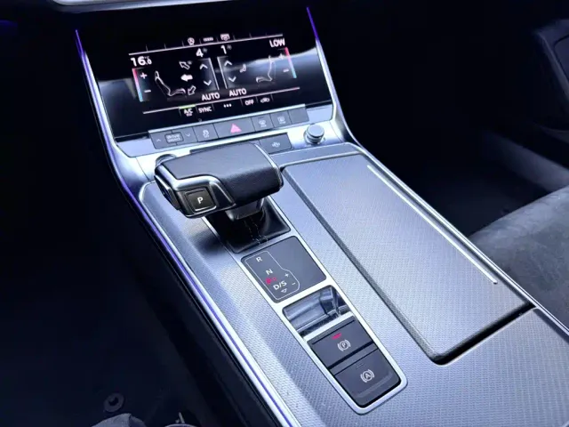 Audi A7L — Фото автомобиля 16