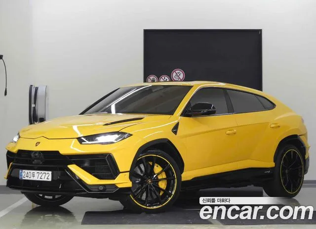 Фотография автомобиля — Lamborghini Urus