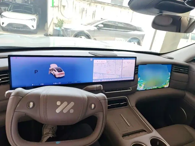 IM Motors LS6 — Фото автомобиля 9