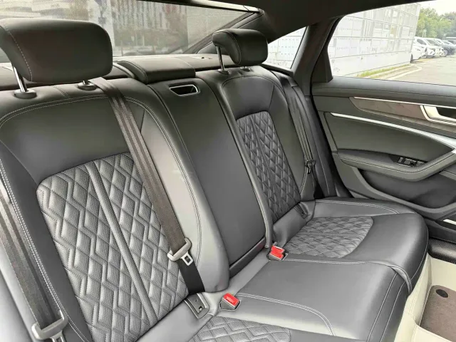 Audi A6L — Фото автомобиля 18