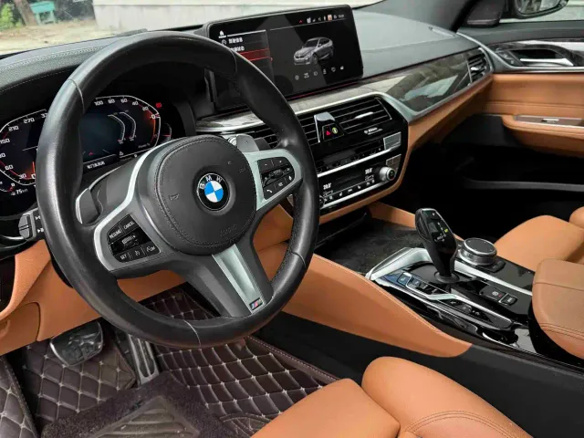 BMW BMW 6 Series GT 2022 Model 630i M Sport Package — Фото автомобиля 5