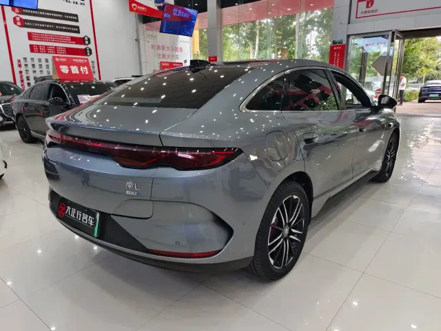 BYD Qin L — Фото автомобиля 6
