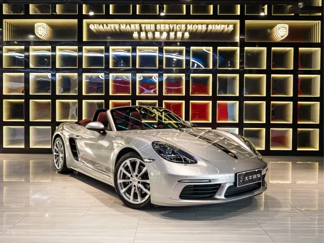 Porsche 718 — Фото автомобиля 3