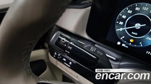 Kia Carnival 4th Gen — Фото автомобиля 30