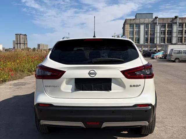 Nissan Qashqai — Фото автомобиля 10