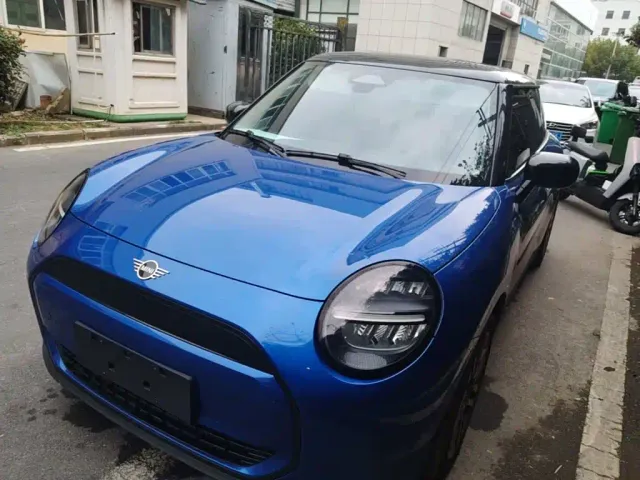 Фотография автомобиля — MINI Cooper