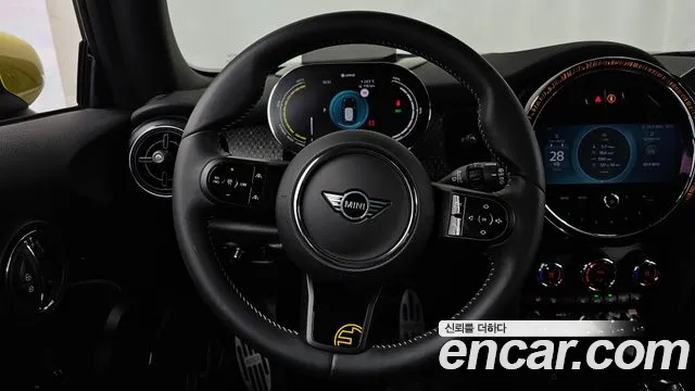 MINI Cooper Cooper Electric — Фото автомобиля 13