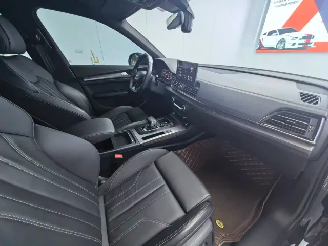 Audi Q5L — Фото автомобиля 15