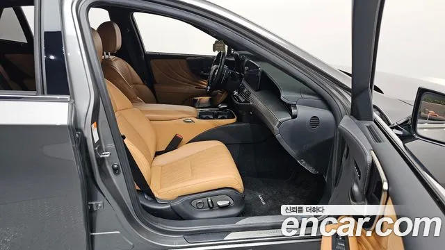 Lexus LS — Фото автомобиля 20