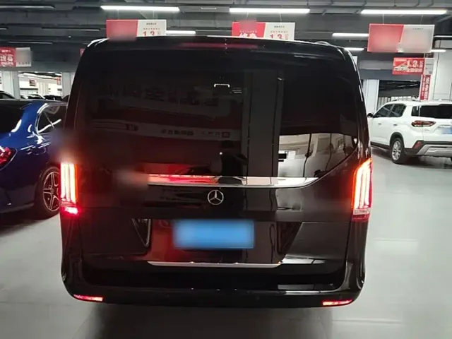 Mercedes-Benz V-Class — Фото автомобиля 5