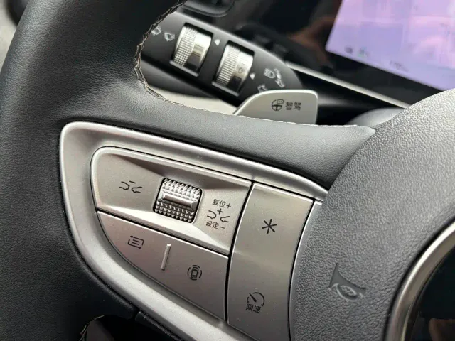 BYD Sealion 05 EV — Фото автомобиля 9