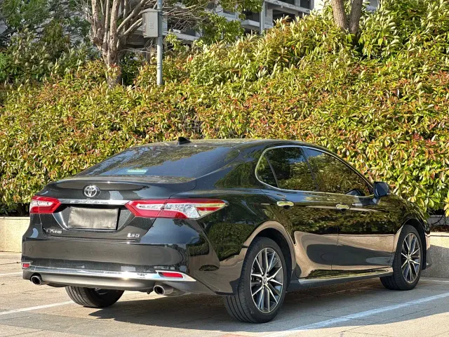 Toyota Camry — Фото автомобиля 3