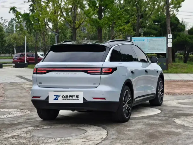 Leapmotor C11 — Фото автомобиля 4