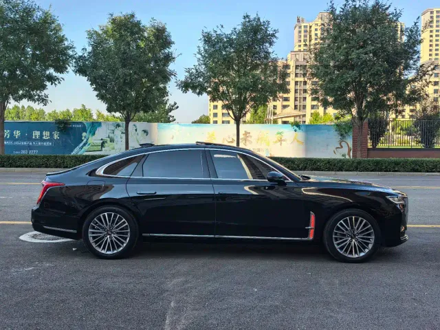 Hongqi H9 — Фото автомобиля 12